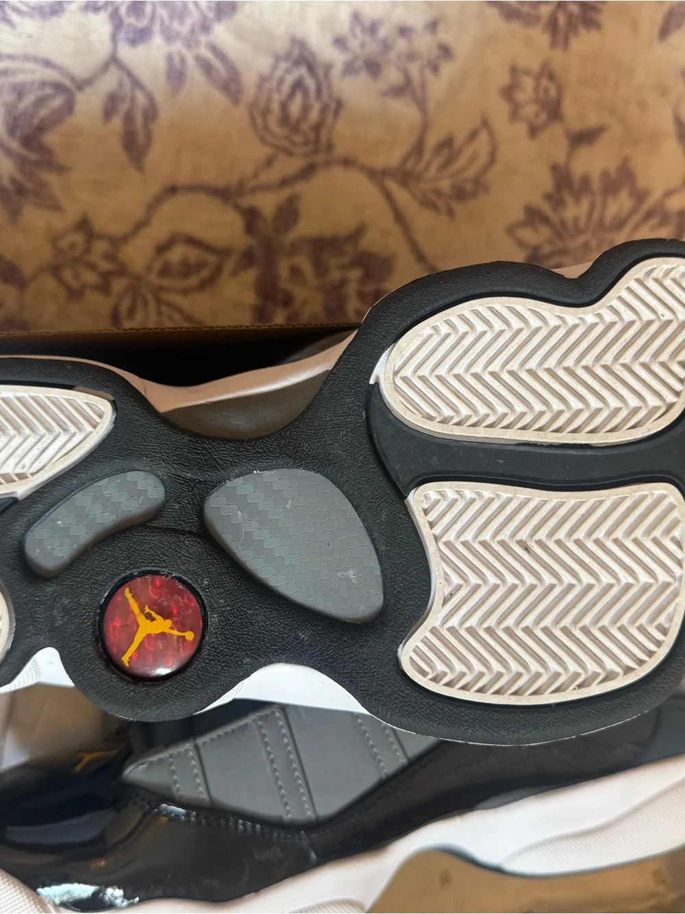 Jordans 6 Rings smoke gray/university gold